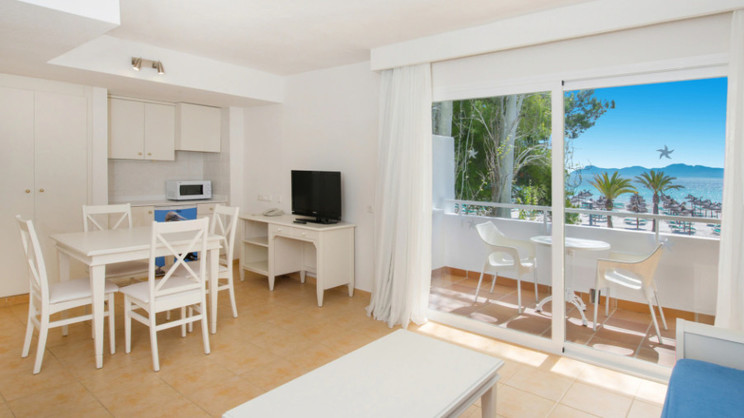 Iberostar Waves Ciudad Blanca